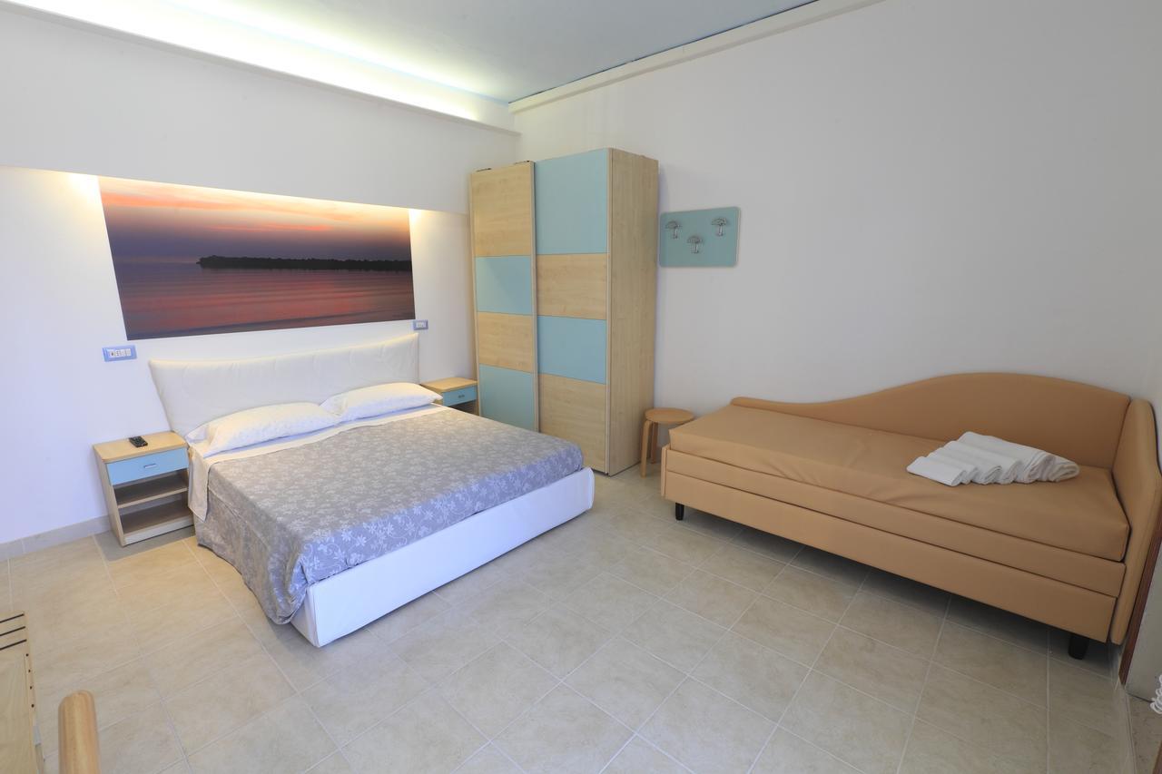 Art Hotel La Perla 贝拉里亚-伊贾马里纳 外观 照片