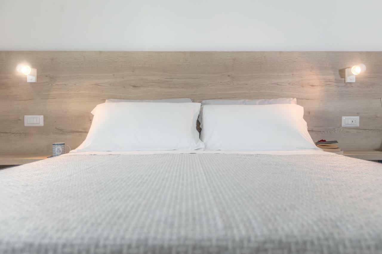 Art Hotel La Perla 贝拉里亚-伊贾马里纳 外观 照片